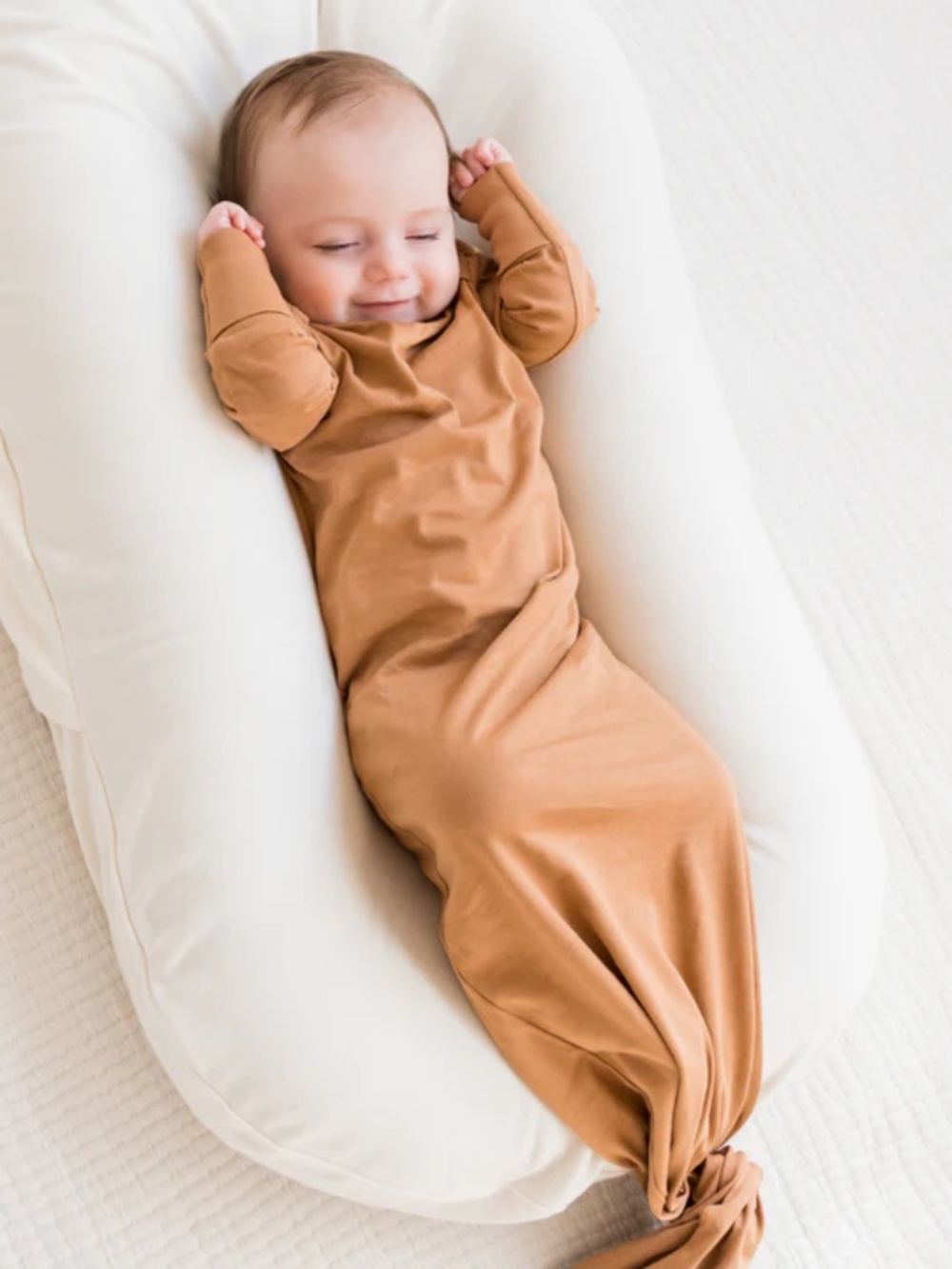 0-3m. Colored Organics Knotted Gown & Beanie Set